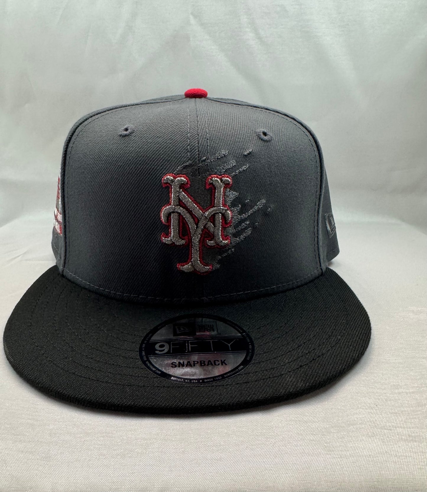 New Era 9FIFTY Snapback – New York Mets Paint Splatter Logo – 2000 Subway Series Turnstile Patch