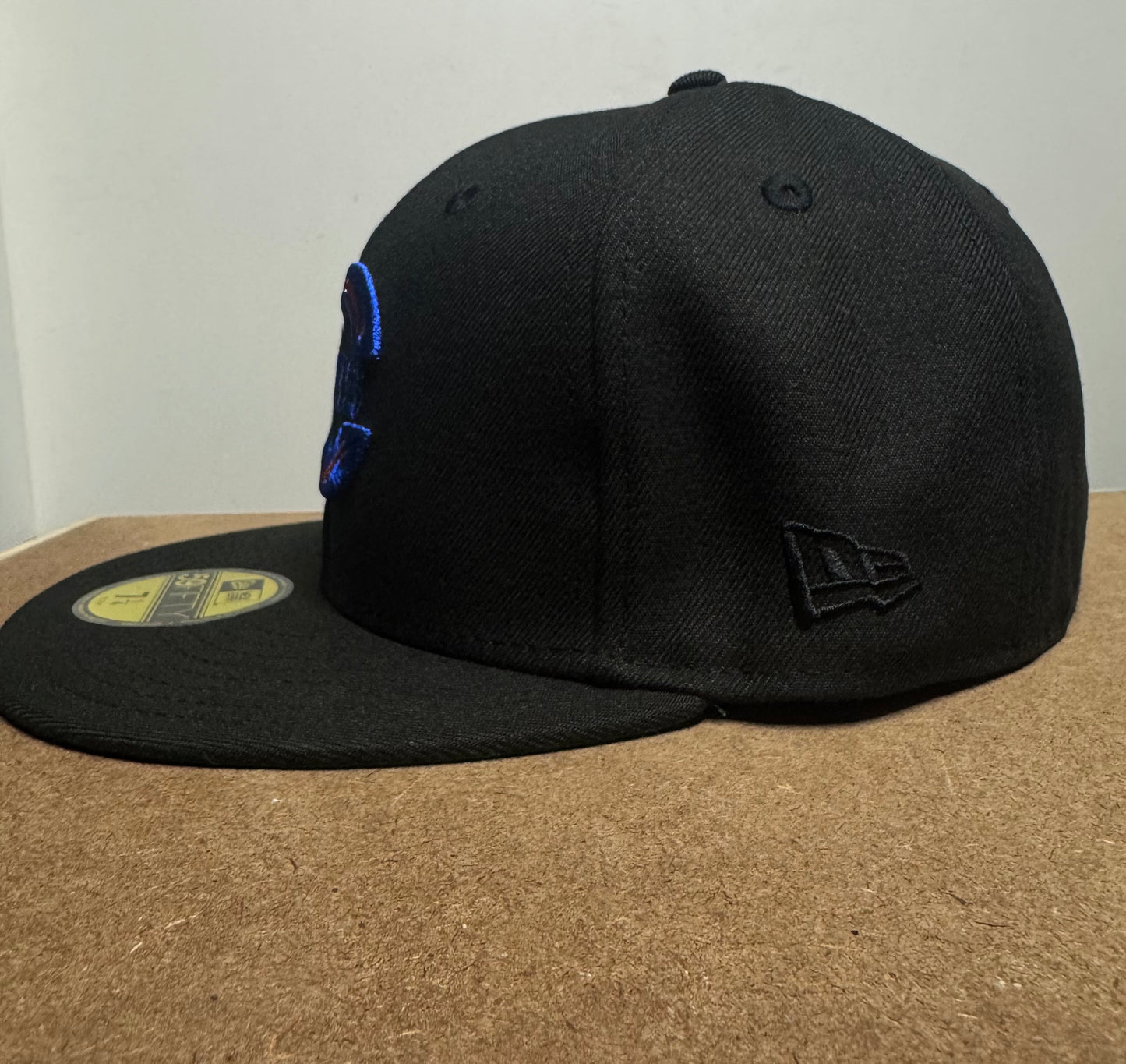 New Era 59FIFTY Black Dome Chicago Cubs Fitted 7 1/4