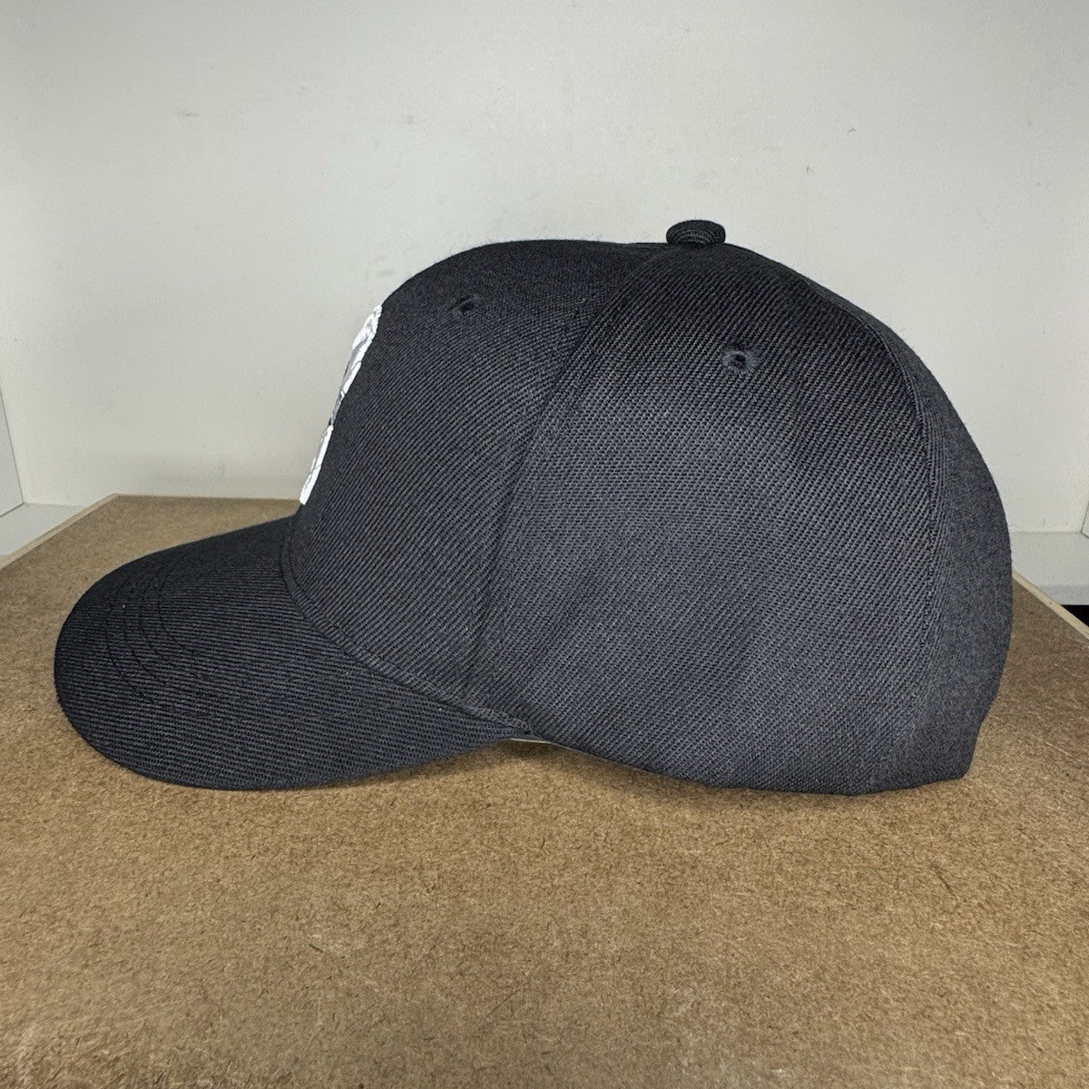 Freedom Beard Trucker Hat – Black & White Edition - ExclusiveCrowns