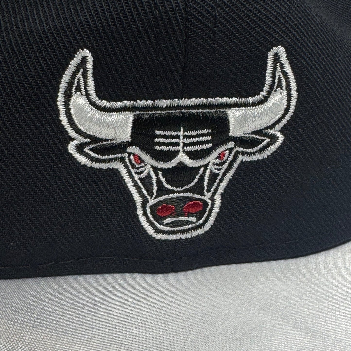 Mitchell & Ness Chicago Bulls Fitted 7 3/8 - ExclusiveCrowns