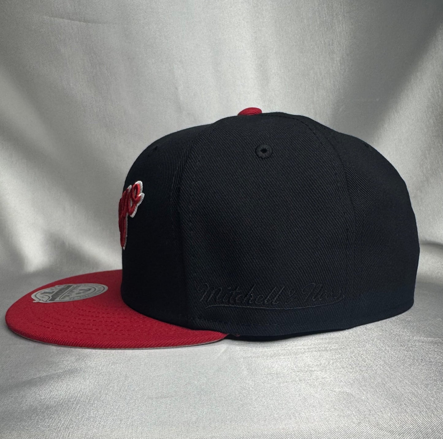 Mitchell & Ness Chicago Bulls Fitted 7 3/8 - ExclusiveCrowns