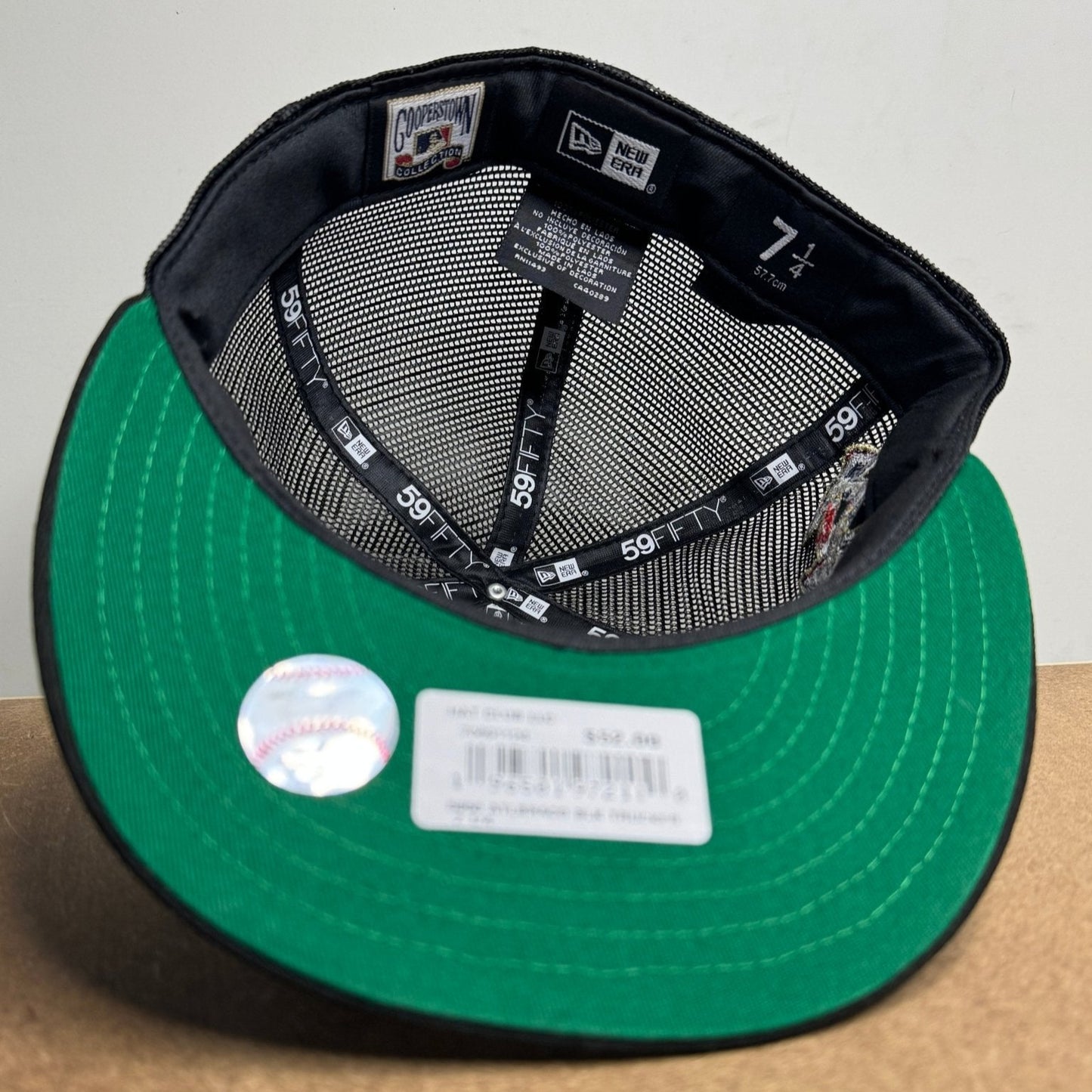 New Era 59FIFTY Black Dome Atlanta Braves Fitted 7 1/4 - ExclusiveCrowns