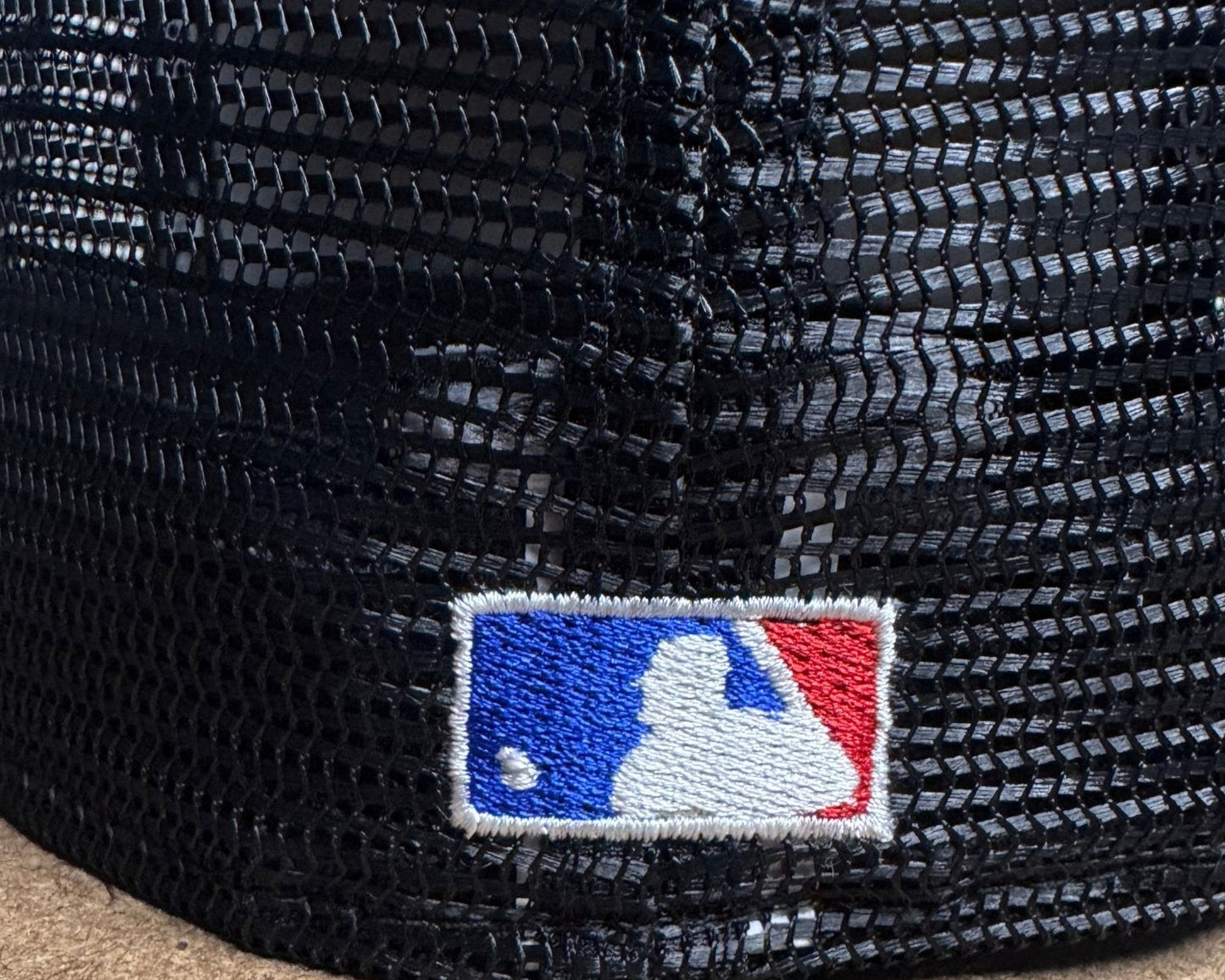 New Era 59FIFTY Black Dome Atlanta Braves Fitted 7 1/4 - ExclusiveCrowns