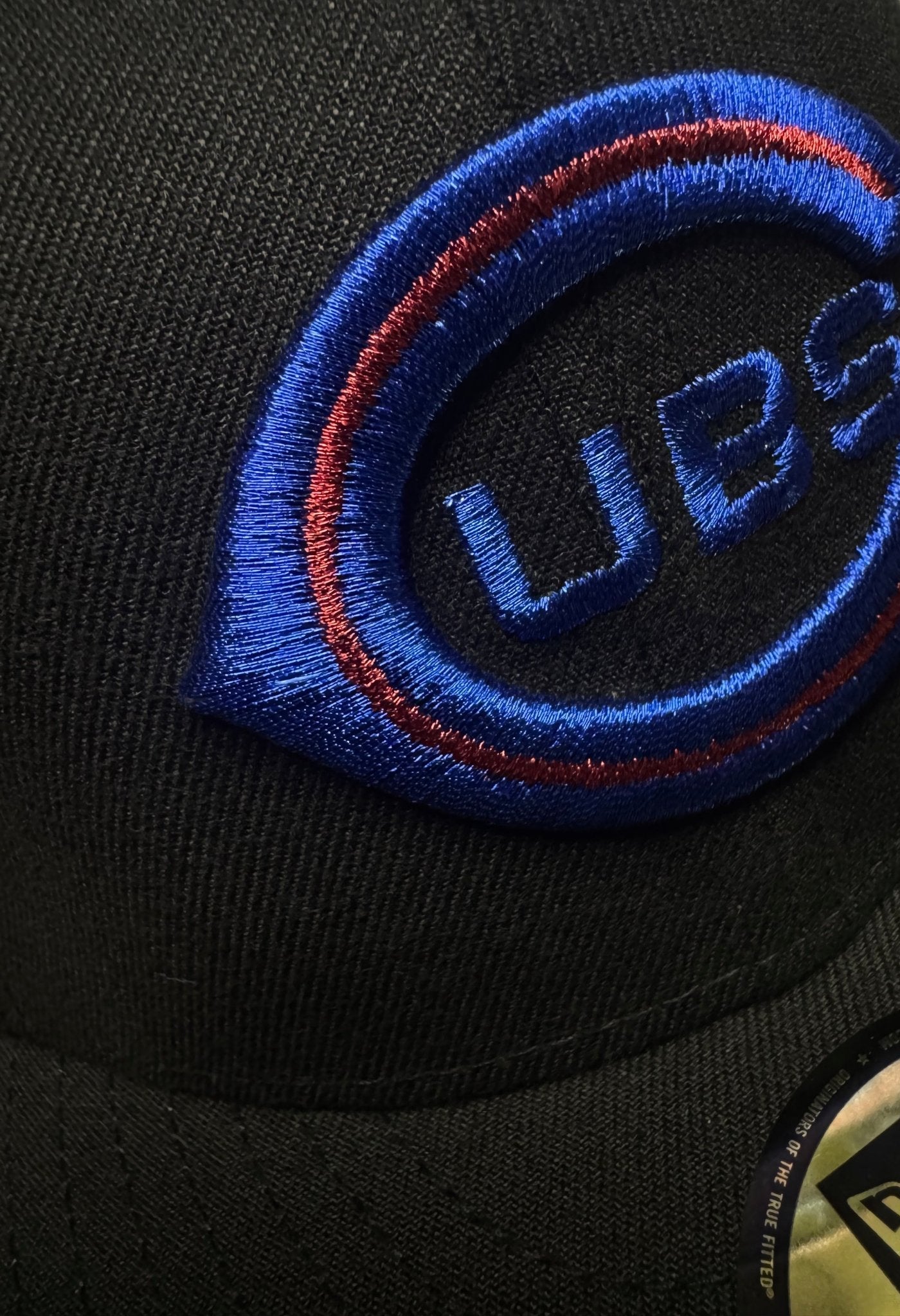 New Era 59FIFTY Black Dome Chicago Cubs Fitted 7 1/4 - ExclusiveCrowns
