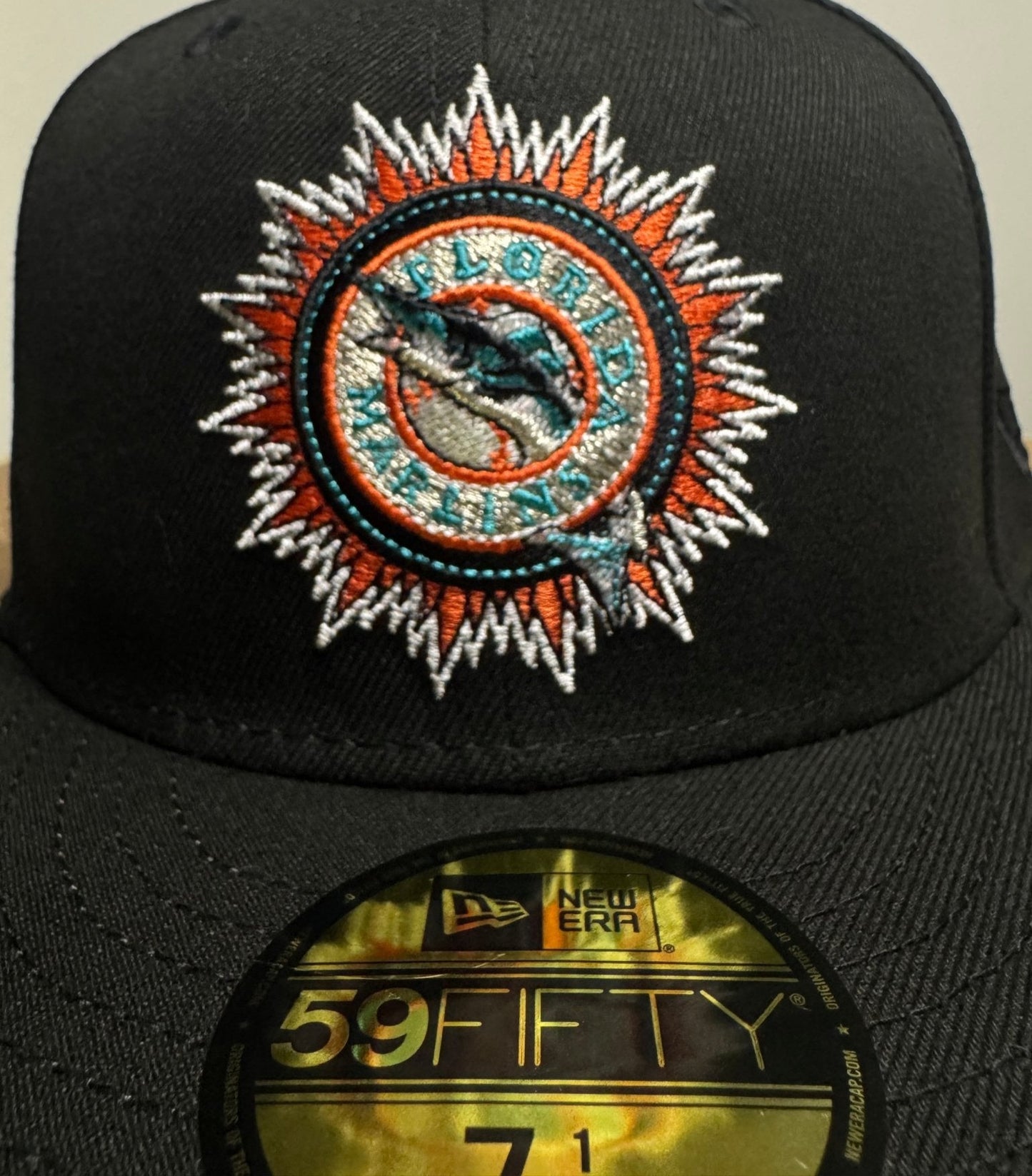 New Era 59FIFTY Black Dome Miami Marlins Fitted 7 1/4 - ExclusiveCrowns
