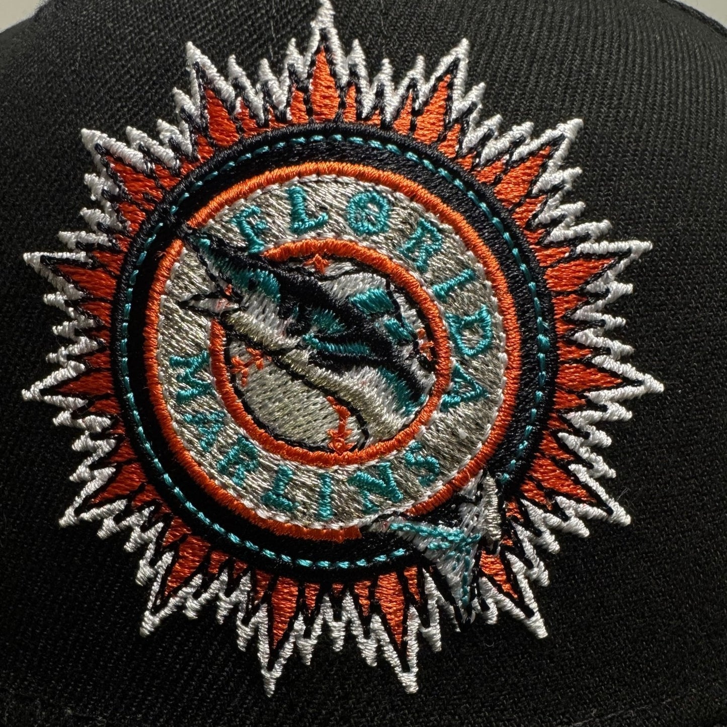 New Era 59FIFTY Black Dome Miami Marlins Fitted 7 1/4 - ExclusiveCrowns