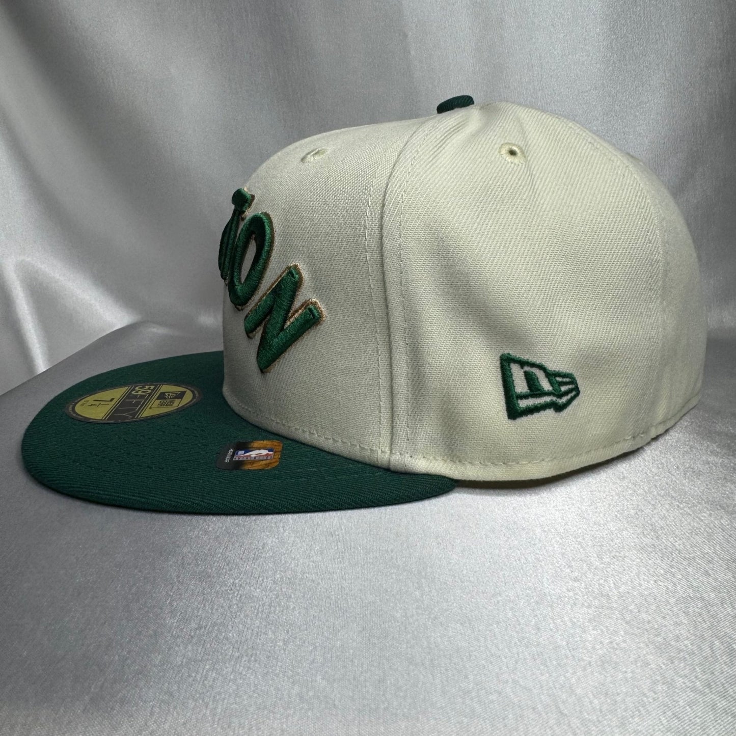 New Era 59FIFTY Boston Celtics Fitted 7 3/8 - ExclusiveCrowns