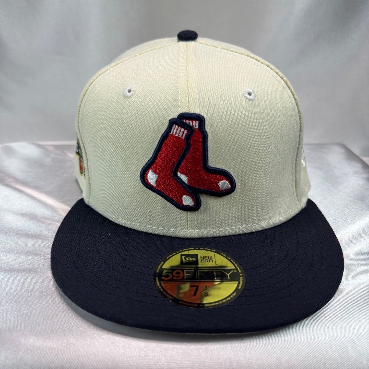 New Era 59FIFTY Boston Red Sox Fitted 7 3/8 - ExclusiveCrowns