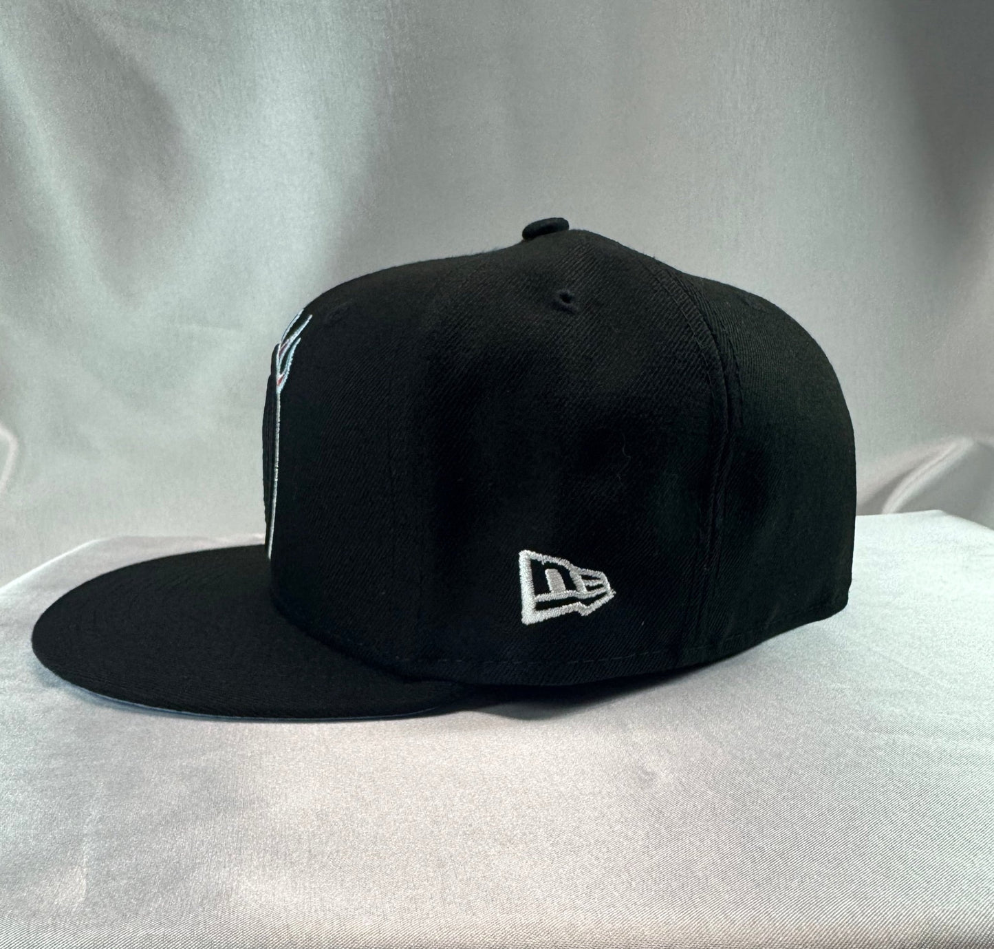 New Era 59FIFTY Brooklyn Nets Fitted 7 3/8 - ExclusiveCrowns