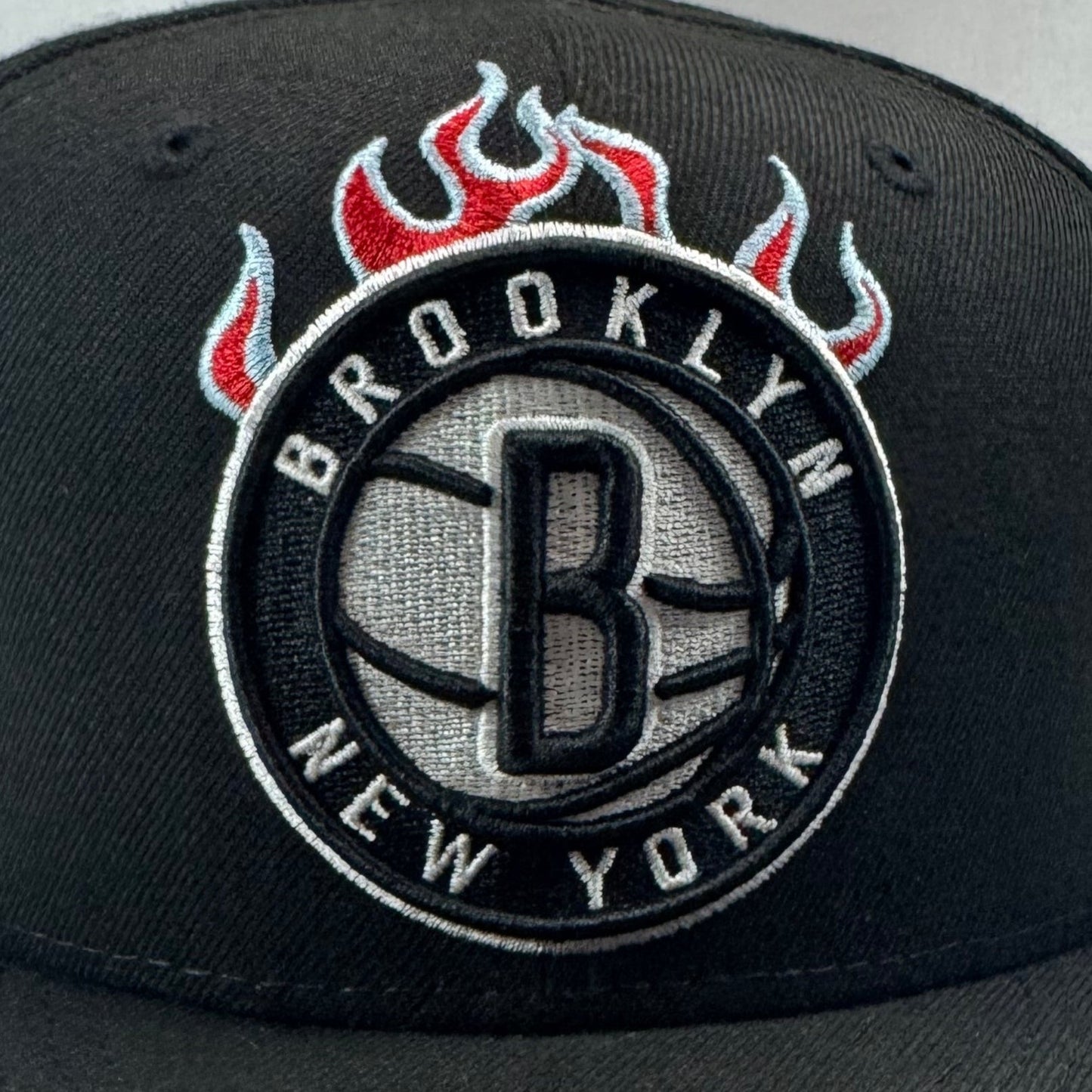 New Era 59FIFTY Brooklyn Nets Fitted 7 3/8 - ExclusiveCrowns
