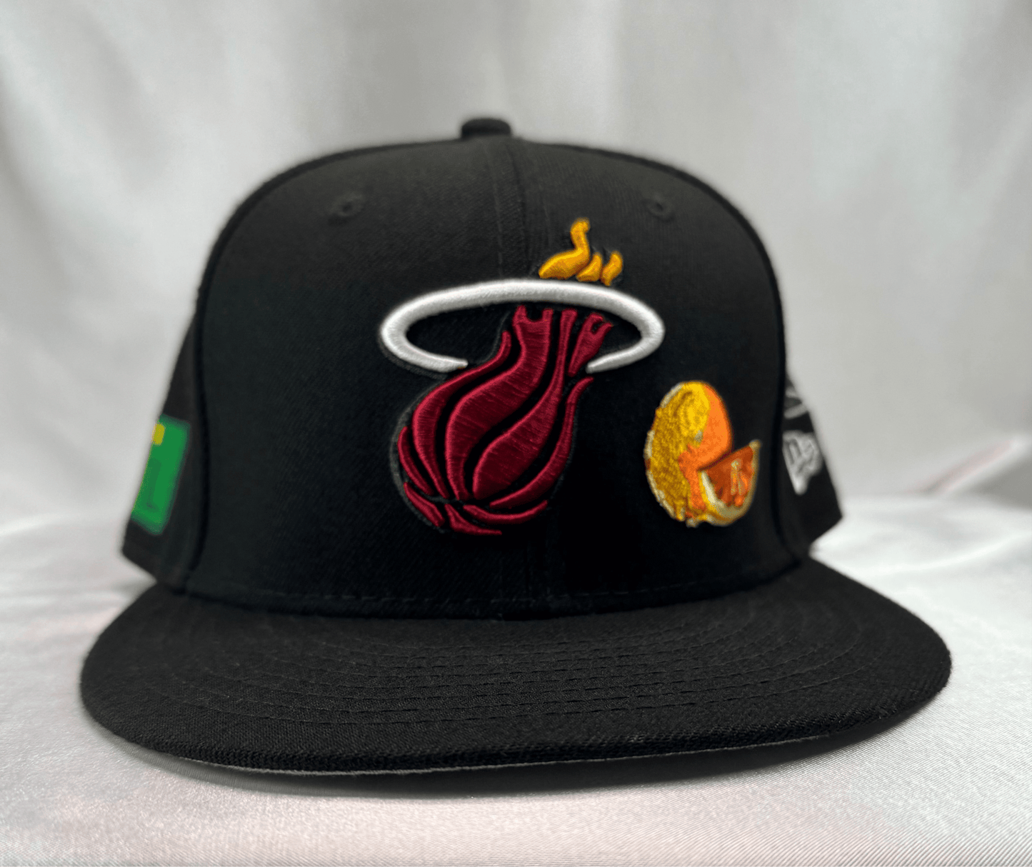 New Era 59FIFTY Miami Heat Fitted 7 3/8 - ExclusiveCrowns