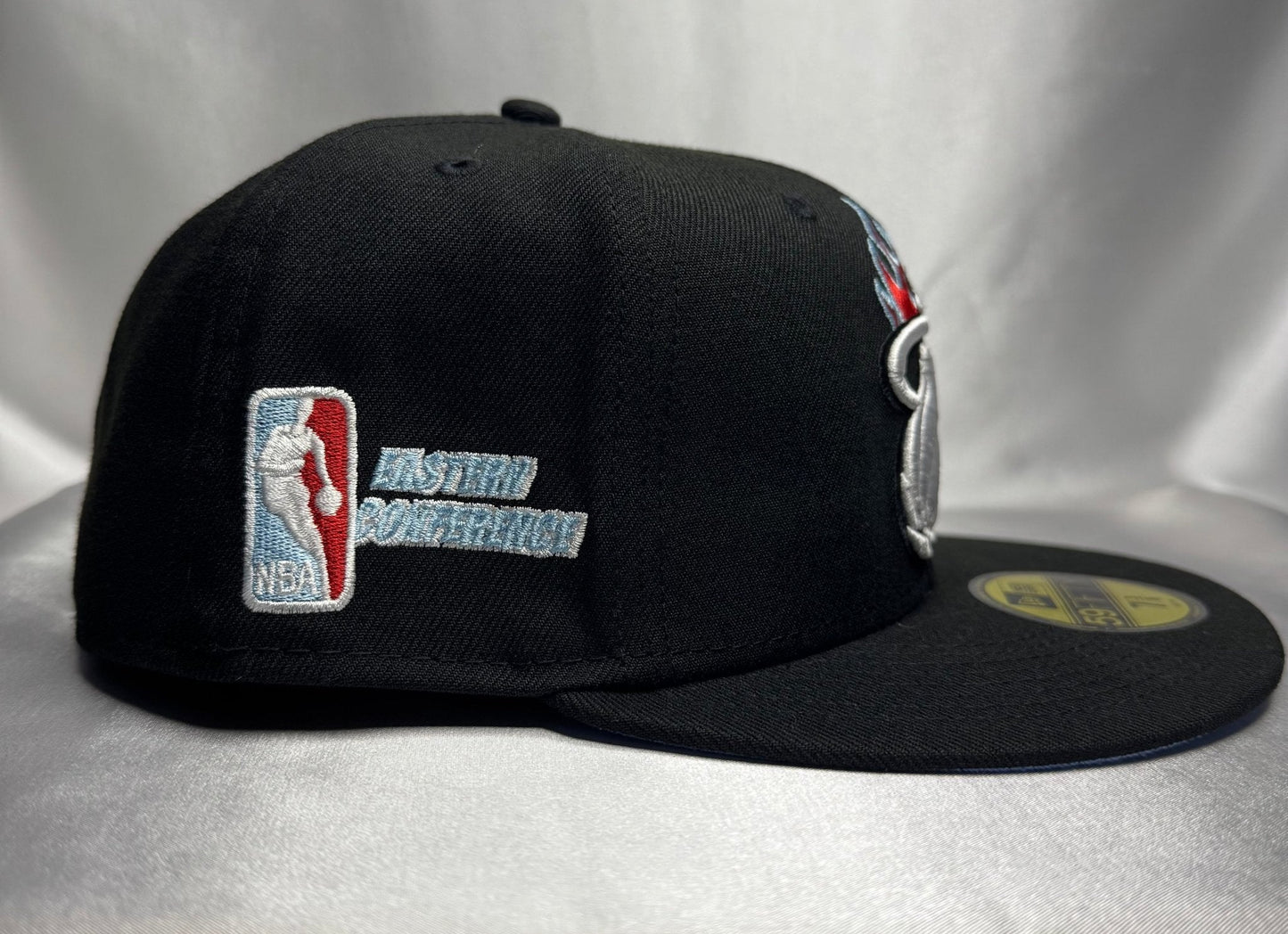 New Era 59FIFTY Miami Heat Fitted 7 3/8 - ExclusiveCrowns