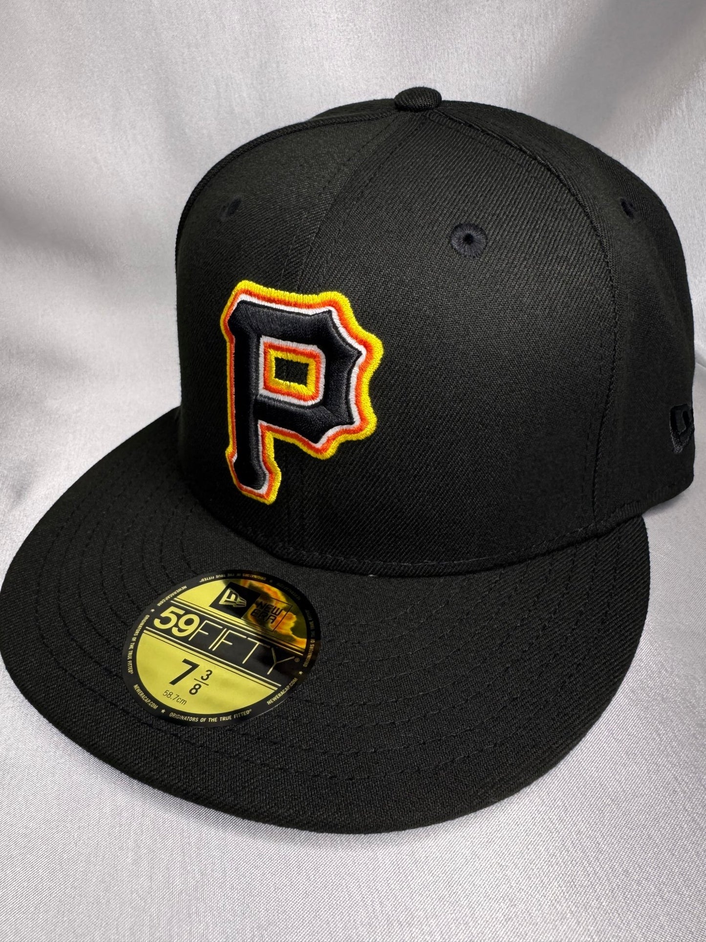 New Era 59FIFTY Pittsburg Pirates Fitted 7 3/8 - ExclusiveCrowns