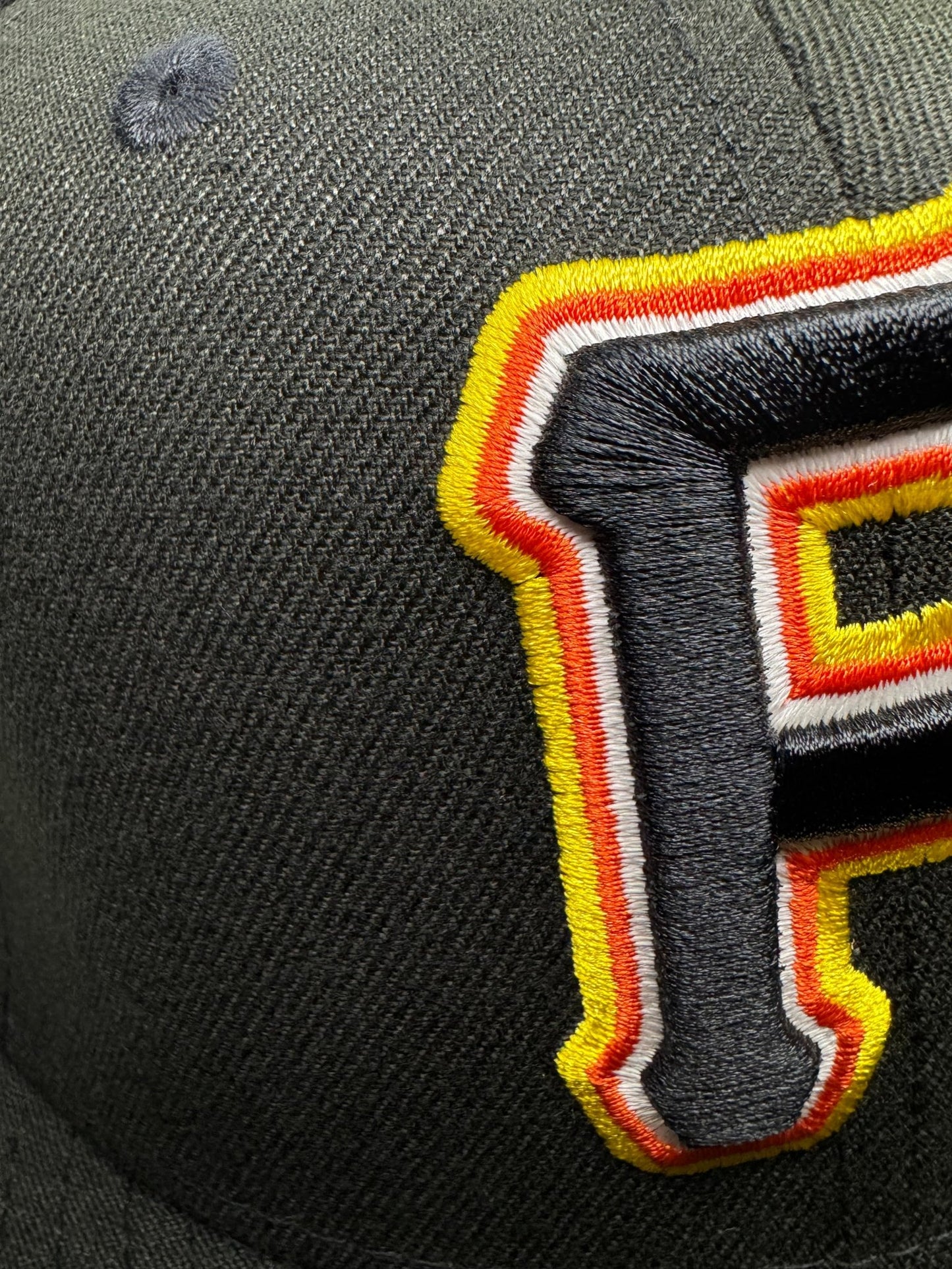 New Era 59FIFTY Pittsburg Pirates Fitted 7 3/8 - ExclusiveCrowns