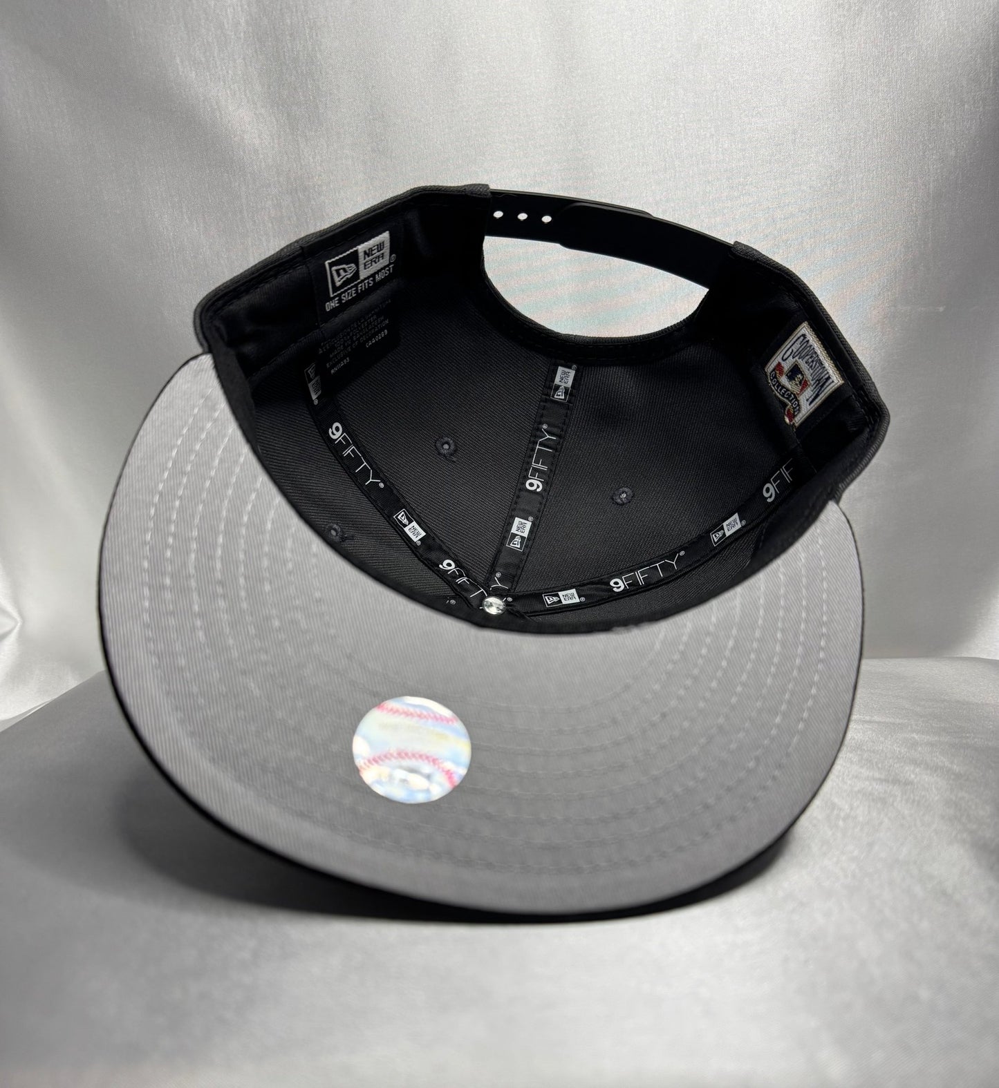 New Era 9Fifty Los Angeles Angels Adjustable Snapback - ExclusiveCrowns