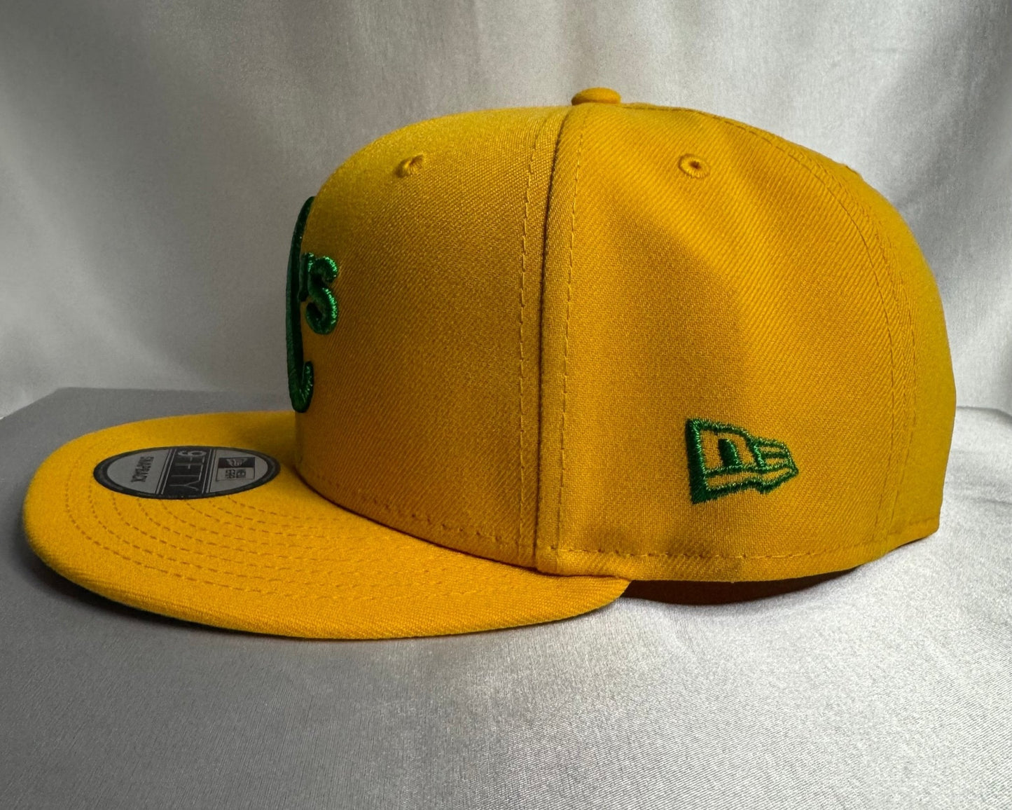 New Era 9Fifty Oakland Athletics Adjustable Snapback - ExclusiveCrowns