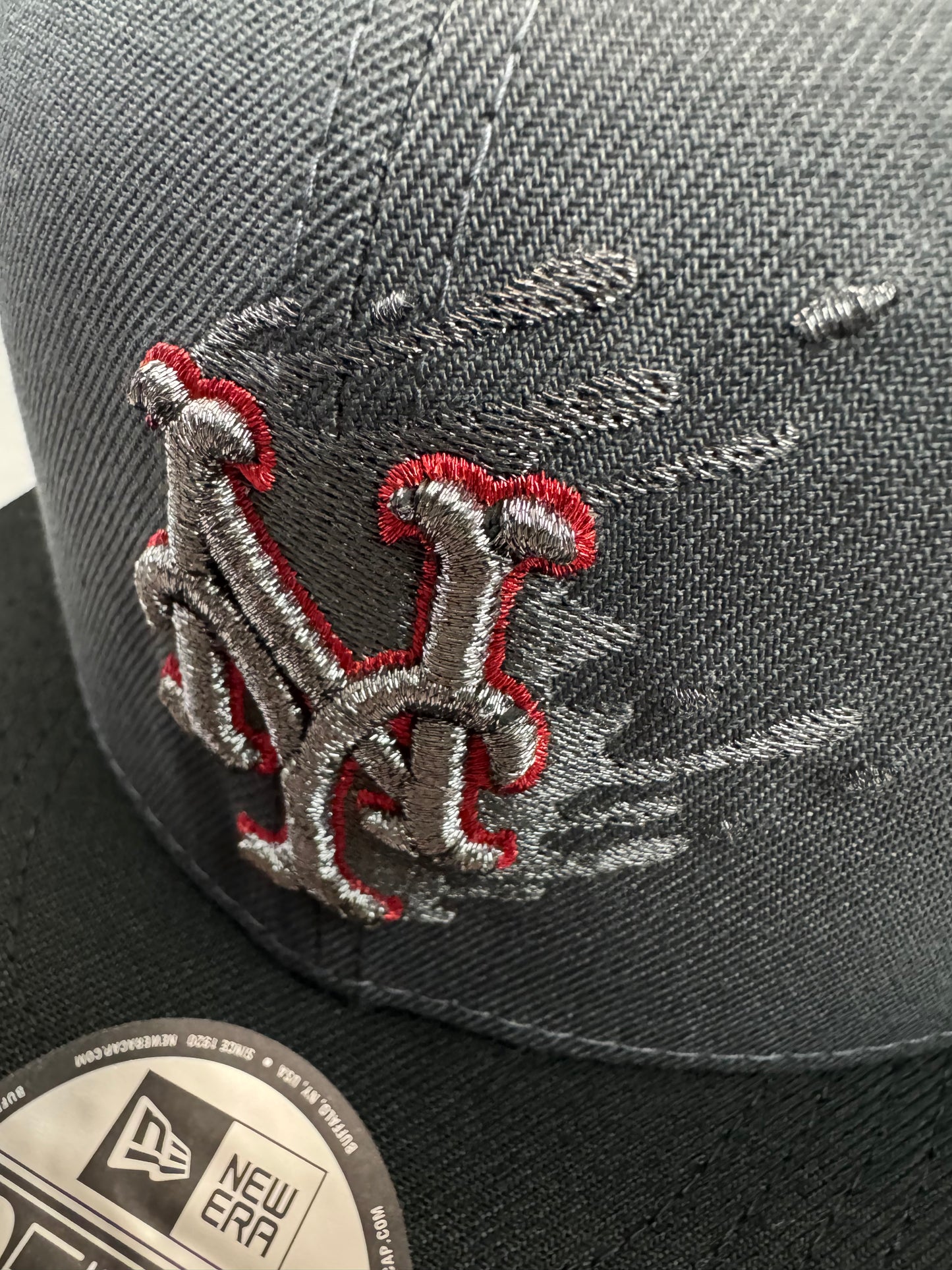 New Era 9FIFTY Snapback – New York Mets Paint Splatter Logo – 2000 Subway Series Turnstile Patch