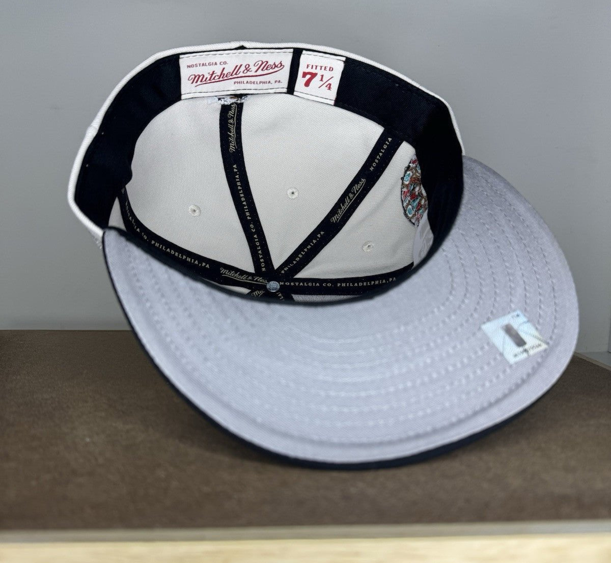 Mitchell & Ness Vancouver Grizzlies Fitted 7 1/4 - ExclusiveCrowns
