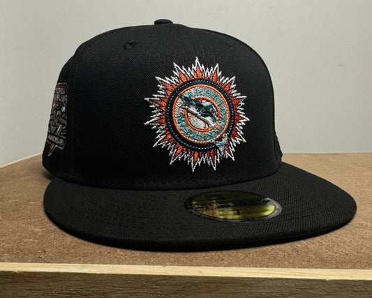 New Era 59FIFTY Black Dome Miami Marlins Fitted 7 1/4 - ExclusiveCrowns