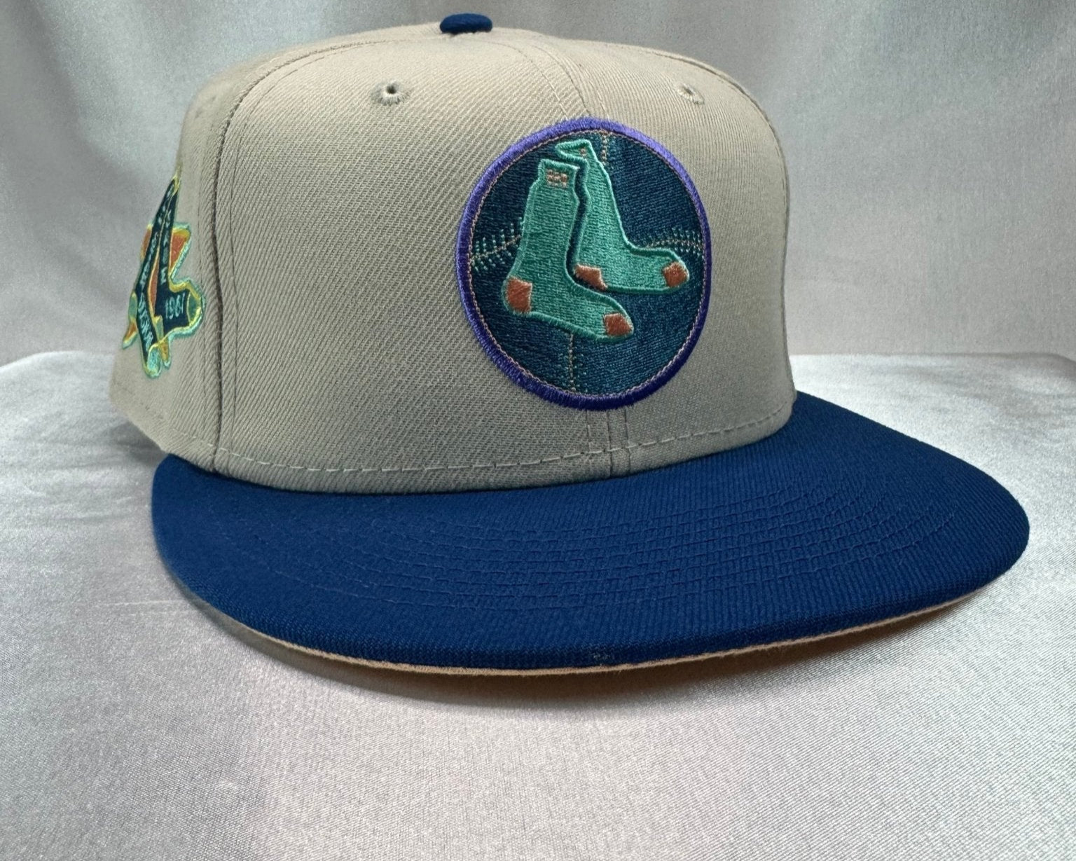 New Era 59FIFTY Boston Red Sox Fitted 7 3/8 - ExclusiveCrowns