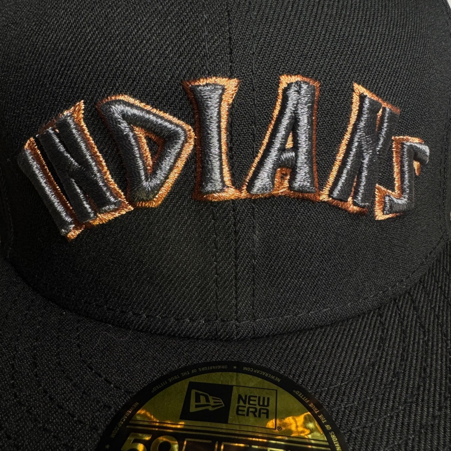 New Era 59FIFTY Cleveland Indians Fitted 7 3/8 - ExclusiveCrowns