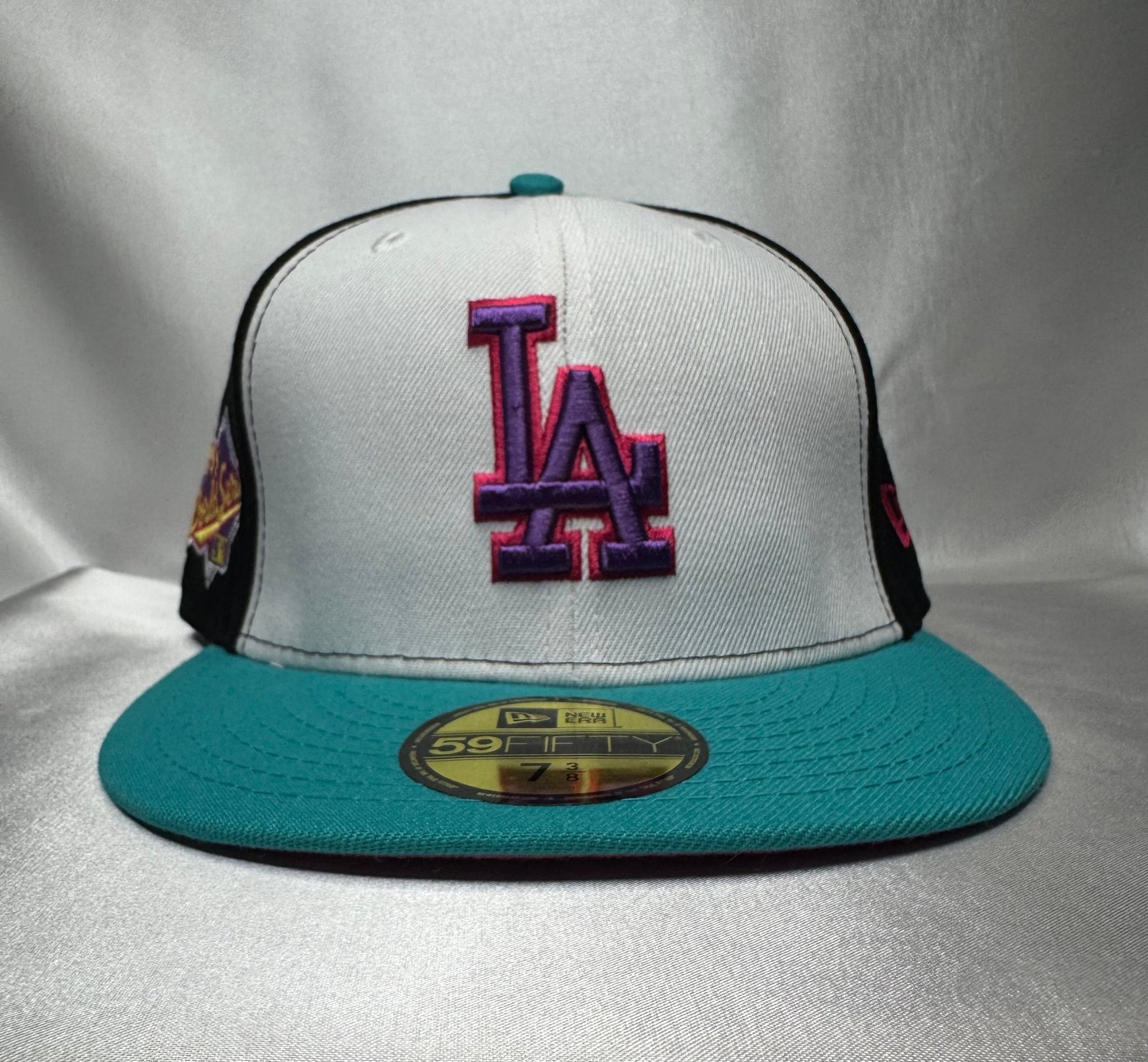 New Era 59FIFTY Los Angeles Dodgers Fitted 7 3/8 - ExclusiveCrowns
