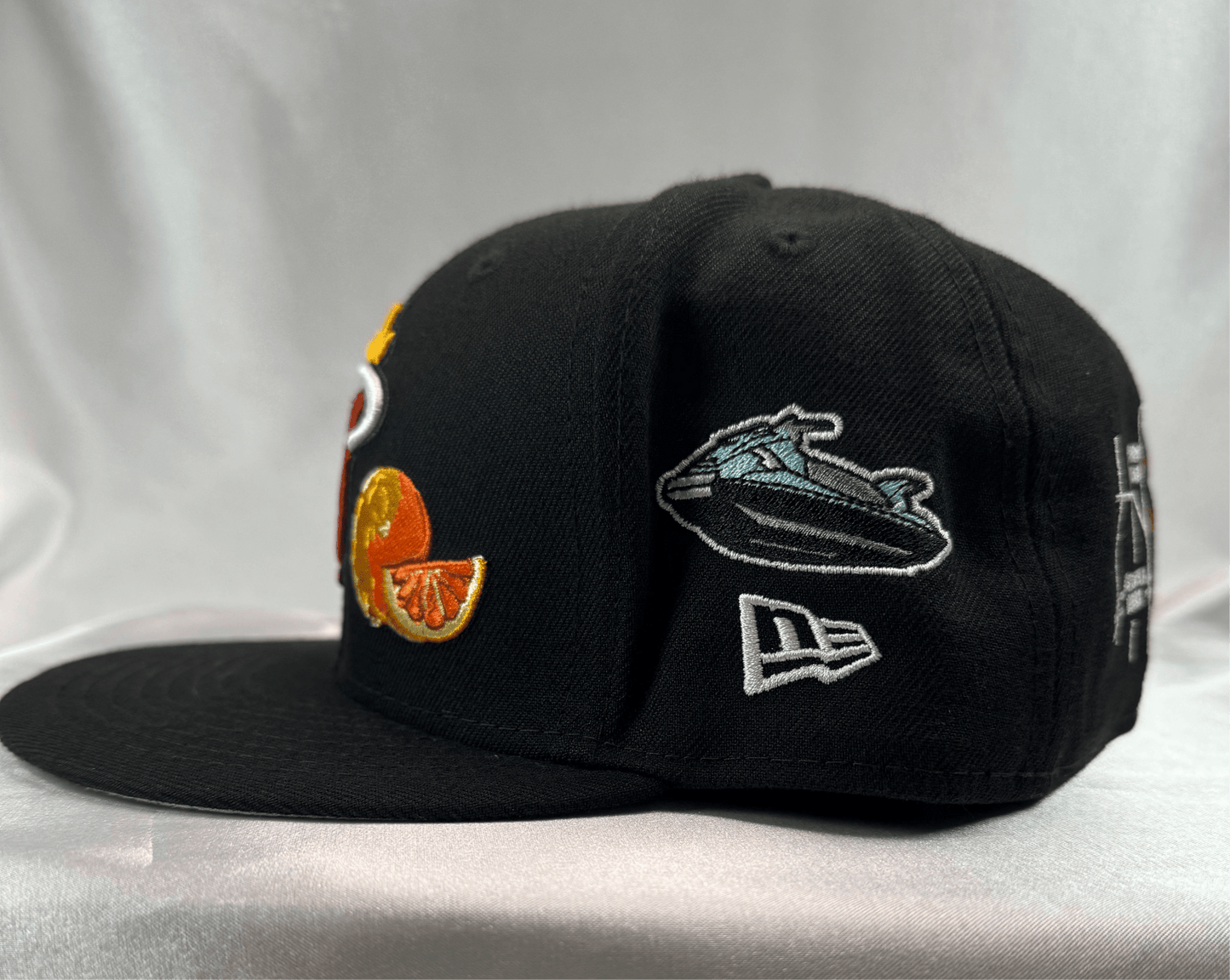 New Era 59FIFTY Miami Heat Fitted 7 3/8 - ExclusiveCrowns