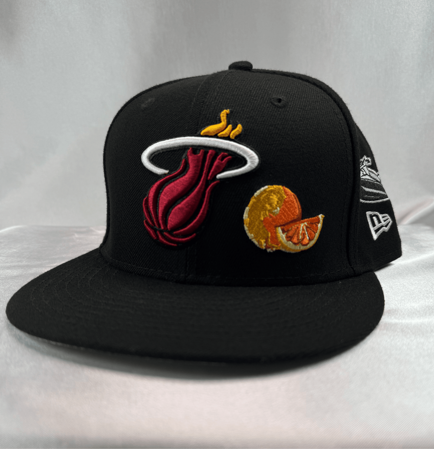 New Era 59FIFTY Miami Heat Fitted 7 3/8 - ExclusiveCrowns