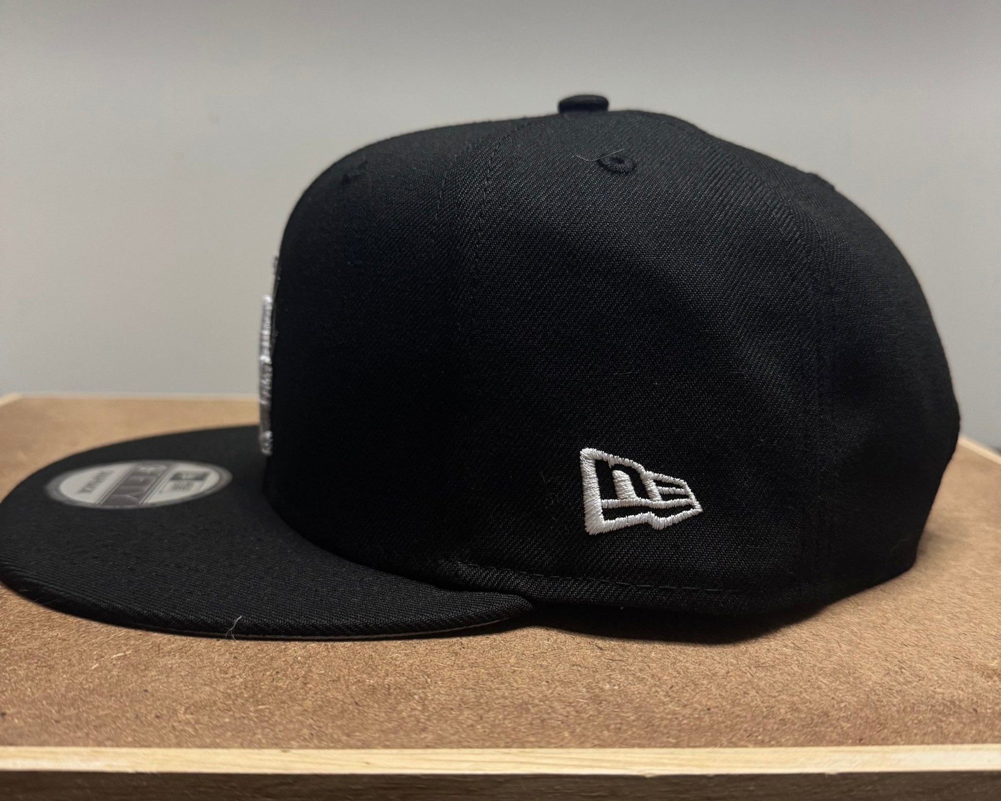 New Era 9 FIFTY Los Angeles Dodgers Flame Logo Snapback Adjustable - ExclusiveCrowns