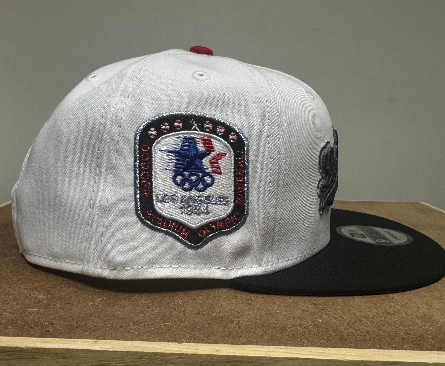 New Era 9 FIFTY White Script Los Angeles Dodgers Snapback Adjustable - ExclusiveCrowns