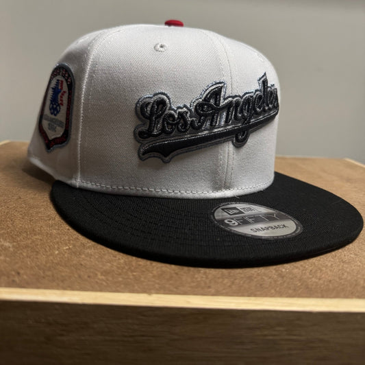 New Era 9 FIFTY White Script Los Angeles Dodgers Snapback Adjustable - ExclusiveCrowns