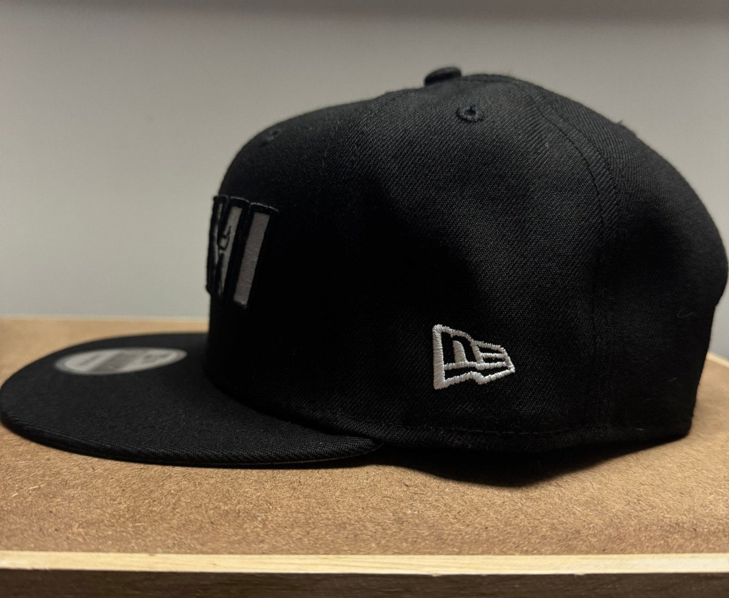 New Era 9FIFTY Miami Heat Snapback Adjustable - ExclusiveCrowns