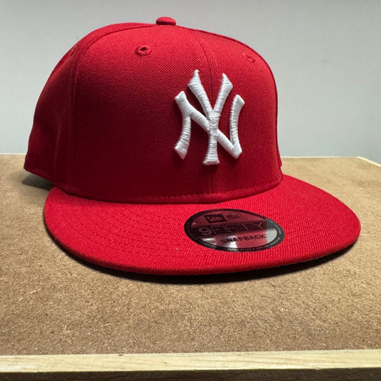 New Era 9FIFTY New York Yankees Adjustable - ExclusiveCrowns