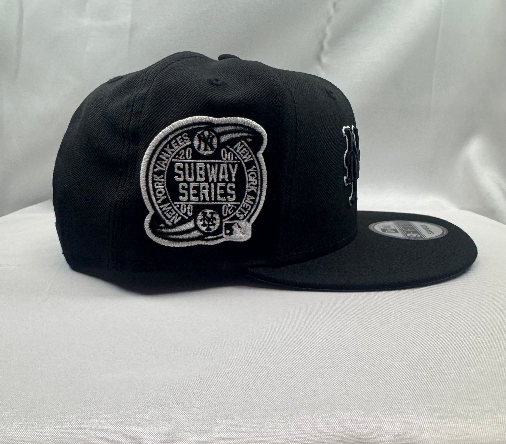 New Era 9Fifty New York Yankees x New York Mets Adjustable Snapback - ExclusiveCrowns