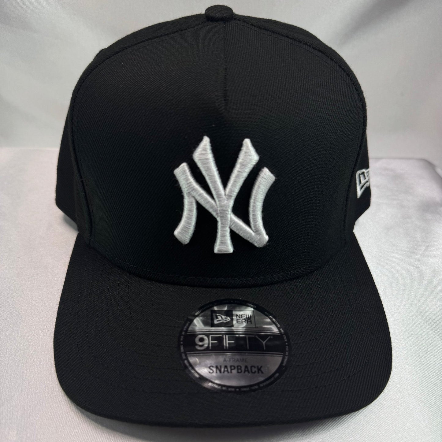 New Era 9FORTY New York Yankees Adjustable - ExclusiveCrowns